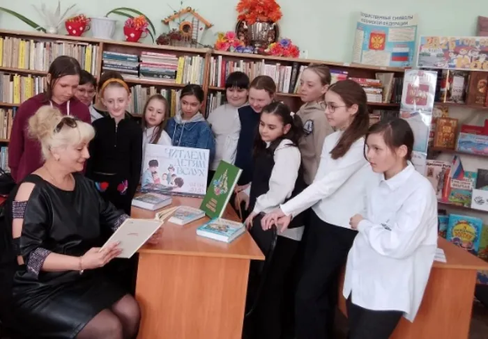 2. Чтение сказок России в читальном зале библиотеки