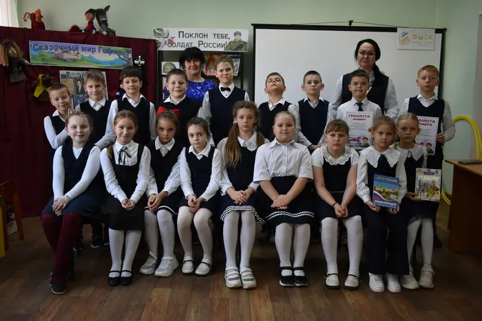 у книжной выставки