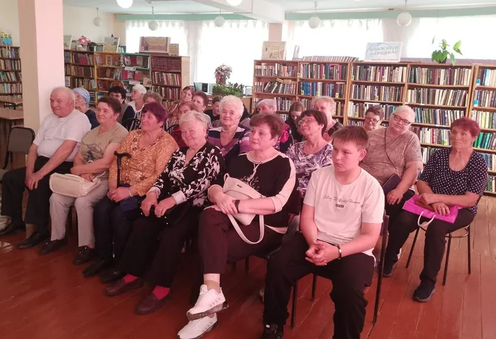 музыкально – поэтический вечер с замечательной женщиной, нашей землячкой и талантливой поэтессой Зоей Васильевной Ястребовой.