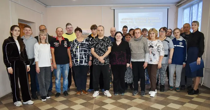 В Центральной районной  библиотеке им. В.Н. Ганичева  прошло памятное мероприятие, посвящённое 85-летию со дня начала Московской битвы в Великой Отечественной войне, для получателей социальных услуг АСУСО «Марьяновский ДИ»