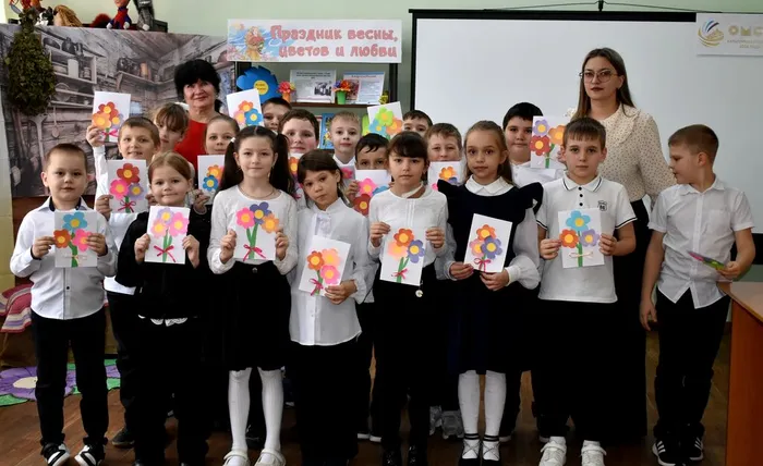 у книжной выставки