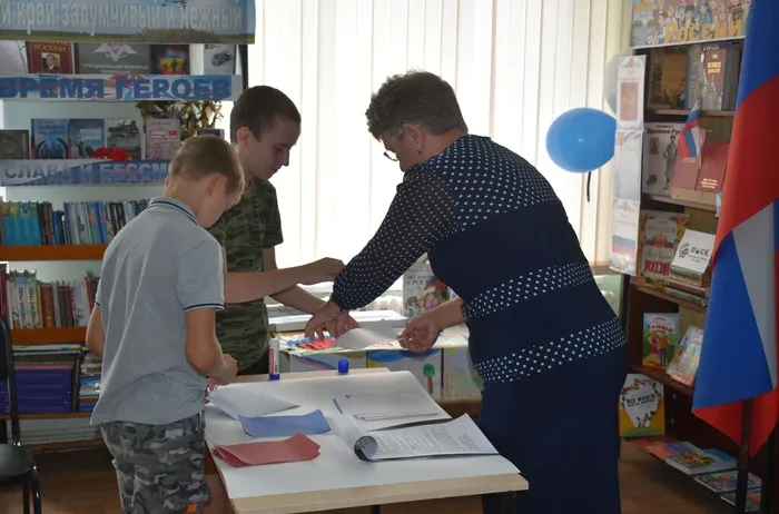 урок истории «Флаг России — гордость наша», совместно с фондом «Защитники Отечества»
