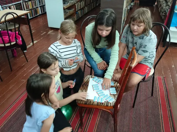 В рамках летней программы «Ключи от лета» в библиотеке прошло мероприятие «Веселое время в библиотеке»