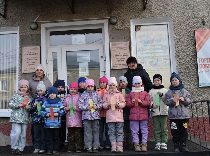 возле Библиотеки