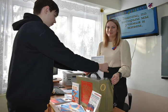 информационный час под названием «Законы, по которым мы учимся и живем»