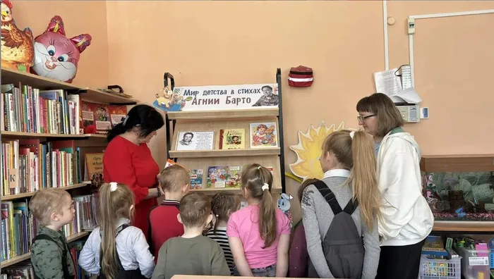 Уронили  мишку на пол...