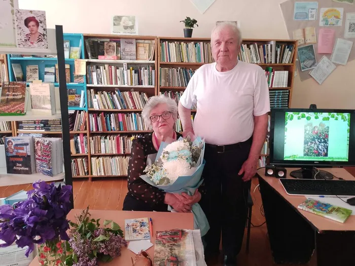 музыкально – поэтический вечер с замечательной женщиной, нашей землячкой и талантливой поэтессой Зоей Васильевной Ястребовой.