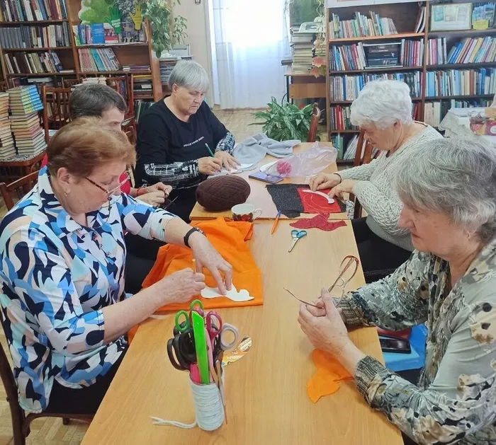 прошел мастер-класс: новогодняя игрушка! Лошадка — символ 2026 года.