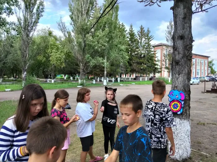 В рамках летней программы «Ключи от лета» в библиотеке прошло мероприятие «Веселое время в библиотеке»