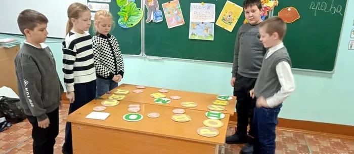 игра  Составить слово из букв